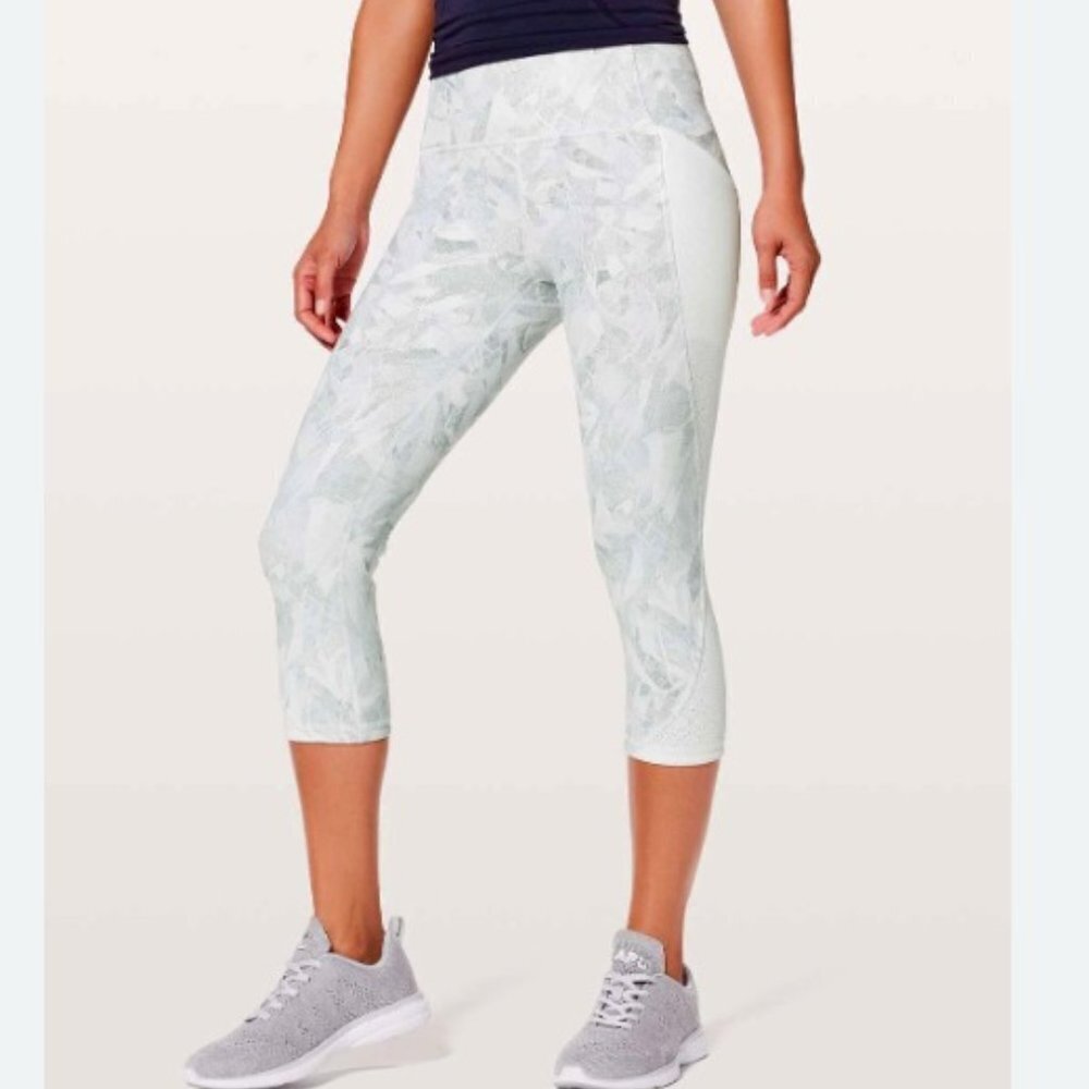 Lululemon Women's Breezy Dot Crop Leggings - 10